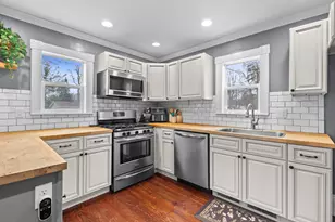 9092 Main St, Whitmore Lake, MI 48189 - Photo 17