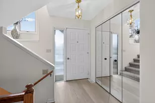 2811 S Wood Dale Dr, Jackson, MI 49203 - Photo 5