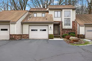 2811 S Wood Dale Dr, Jackson, MI 49203 - Photo 1