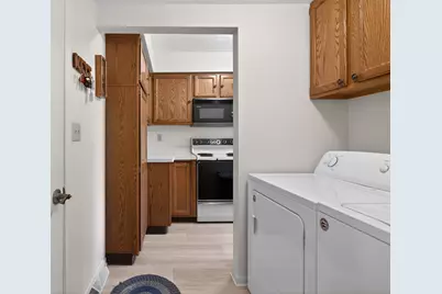 2811 S Wooddale Drive, Jackson, MI 49203 - Photo 23