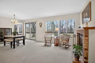 2811 S Wood Dale Dr, Jackson, MI 49203 - Photo 9