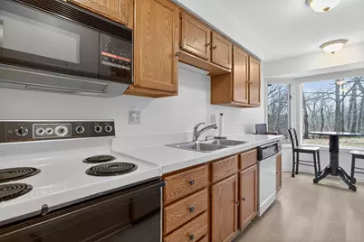 2811 S Wooddale Drive, Jackson, MI 49203 - Photo 21