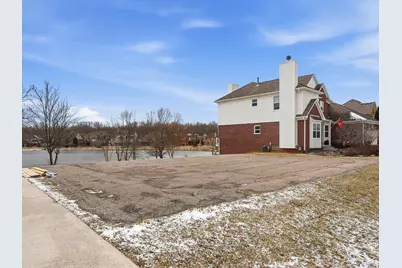 36566 N Pointe Drive, New Baltimore, MI 48047 - Photo 11