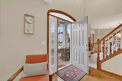 2719 Pine Dunes Drive SW, Wyoming, MI 49418 - Photo 5