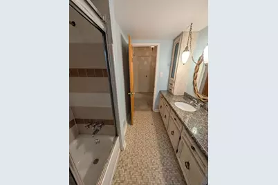 11235 Common Road, Warren, MI 48093 - Photo 13