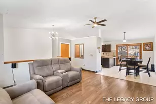 651 S 160th Ave, Holland, MI 49423 - Photo 5