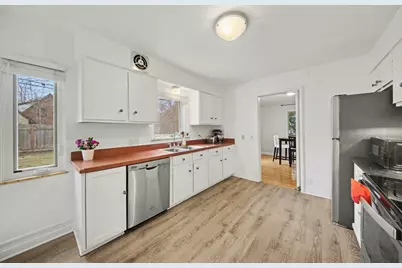 1615 E Stadium Boulevard, Ann Arbor, MI 48104 - Photo 17