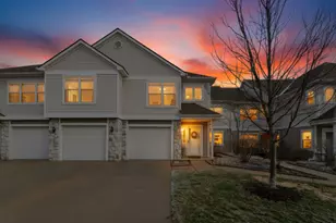 709 Fieldstone Cir W, Chelsea, MI 48118 - Photo 5