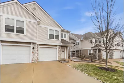 709 Fieldstone Circle W, Chelsea, MI 48118 - Photo 3