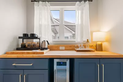 709 Fieldstone Circle W, Chelsea, MI 48118 - Photo 7