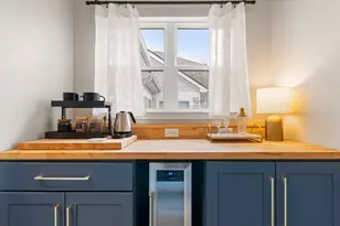 709 Fieldstone Cir W, Chelsea, MI 48118 - Photo 7