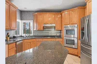52018 Loon Court, Shelby Twp, MI 48315 - Photo 9