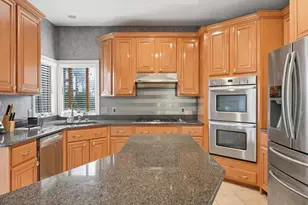 52018 Loon Ct, Shelby Twp, MI 48315 - Photo 9