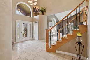 52018 Loon Ct, Shelby Twp, MI 48315 - Photo 3