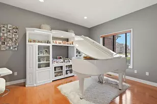 52018 Loon Ct, Shelby Twp, MI 48315 - Photo 7