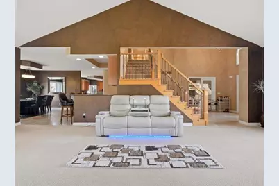 52018 Loon Court, Shelby Twp, MI 48315 - Photo 9