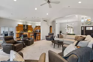 10292 Skyview Dr, Kalamazoo, MI 49009 - Photo 5