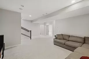 10292 Skyview Dr, Kalamazoo, MI 49009 - Photo 23