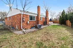 2839 Pebble Creek Dr, Ann Arbor, MI 48108 - Photo 23