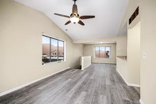 30657 Hidden Pines Ln, Roseville, MI 48066 - Photo 3