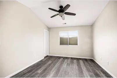 30657 Hidden Pines Lane, Roseville, MI 48066 - Photo 11