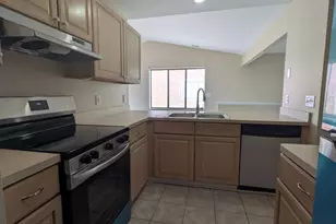 30657 Hidden Pines Ln, Roseville, MI 48066 - Photo 9