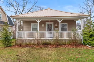 144 S Manning St, Hillsdale, MI 49242 - Photo 1