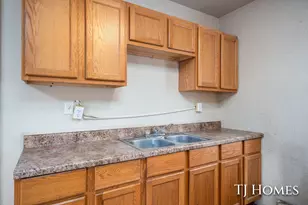 1967 Francis Ave SE, Grand Rapids, MI 49507 - Photo 11