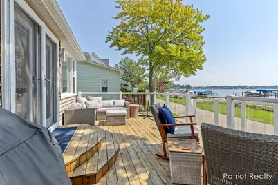 16631 Lakeview Street, Spring Lake, MI 49456 - Photo 5