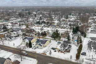 161 W 33rd St, Holland, MI 49423 - Photo 45