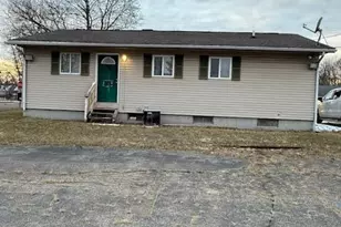 1302 N Eaton St, Albion, MI 49224 - Photo 7