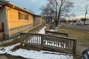 1302 N Eaton St, Albion, MI 49224 - Photo 3