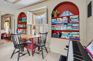 2006 Centerridge Rd, Kalamazoo, MI 49008 - Photo 9