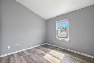 37660 N Butler Cir, Westland, MI 48186 - Photo 21