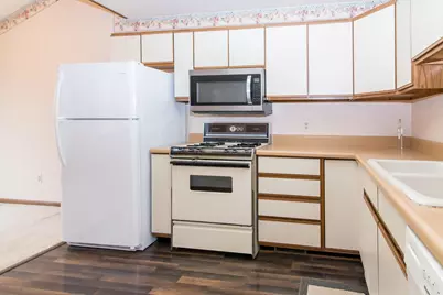 527 Park Place, Saline, MI 48176 - Photo 13