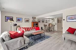 719 Watersedge Dr, Ann Arbor, MI 48105 - Photo 9