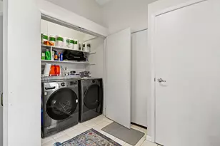 719 Watersedge Dr, Ann Arbor, MI 48105 - Photo 17