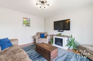 1661 Herrick Ave NE, Grand Rapids, MI 49505 - Photo 3