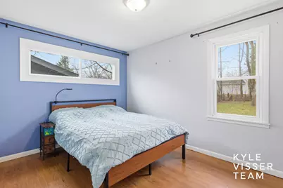 1661 Herrick Avenue NE, Grand Rapids, MI 49505 - Photo 15
