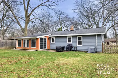 1661 Herrick Avenue NE, Grand Rapids, MI 49505 - Photo 21