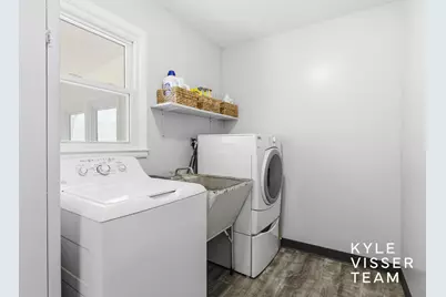 1661 Herrick Avenue NE, Grand Rapids, MI 49505 - Photo 11