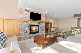 2087 Richardson Ave, Holland, MI 49424 - Photo 15