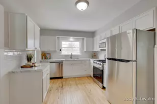 1407 Montgomery Ave, Muskegon, MI 49441 - Photo 15