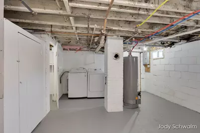 1407 Montgomery Avenue, Muskegon, MI 49441 - Photo 31