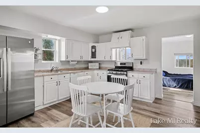 3809 Jefferson Avenue SE, Wyoming, MI 49548 - Photo 3