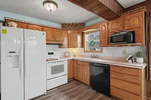 111 Sunset Dr, Dowling, MI 49050 - Photo 9