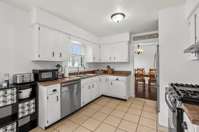 6303 Surrey Street, Portage, MI 49024 - Photo 9