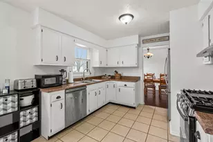 6303 Surrey St, Portage, MI 49024 - Photo 9