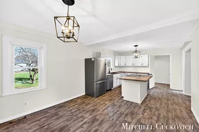 832 E Michigan Avenue, Marshall, MI 49068 - Photo 11