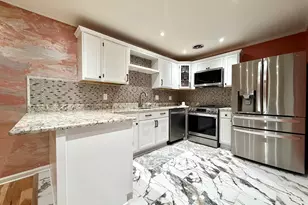 22727 Renford St, Novi, MI 48375 - Photo 9